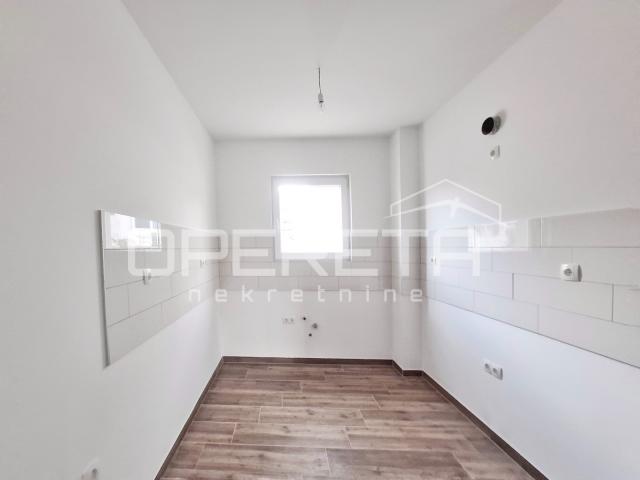 PRVI RED DO MORA – NOVOGRADNJA  – ČIOVO/OKRUG GORNJI