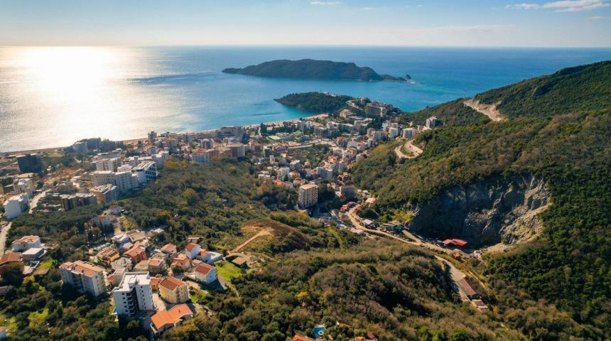 Ekskluzivno investiciono zemljište 990 m² sa pogledom na more – Bečići, Ivanovići (P+5, maksimalna b