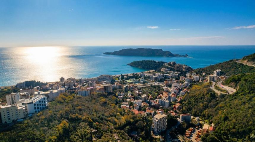 Ekskluzivno investiciono zemljište 990 m² sa pogledom na more – Bečići, Ivanovići (P+5, maksimalna b