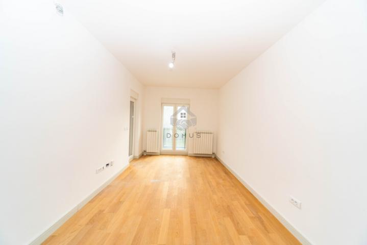 Dvosoban stan 60m2 + garaža, Centar - Kolašin
