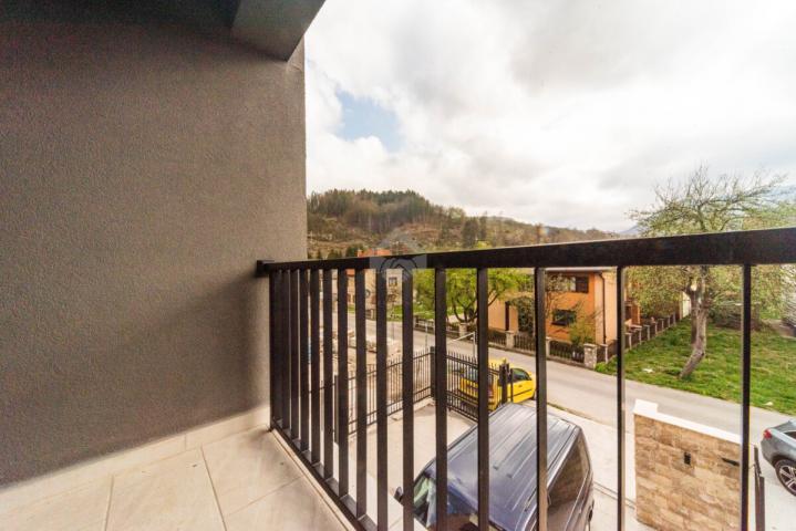 Dvosoban stan 60m2 + garaža, Centar - Kolašin