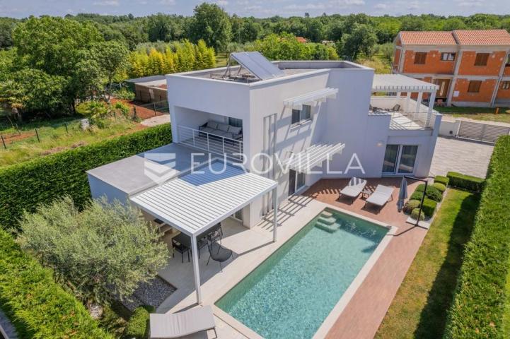 Istra, Funtana, moderna vila 179 m² s bazenom i privatnim parkingom