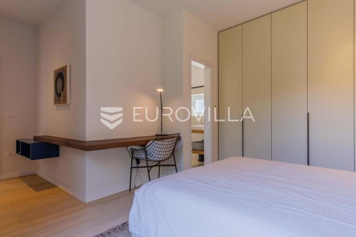 Istra, Funtana, moderna vila 179 m² s bazenom i privatnim parkingom