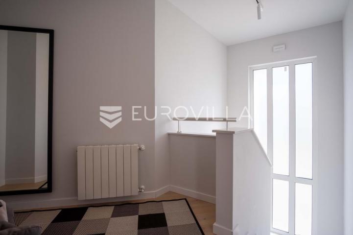 Istra, Funtana, moderna vila 179 m² s bazenom i privatnim parkingom