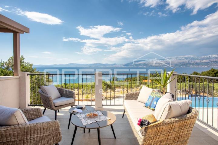 Brač ekskluzivno imanje s vilom, panoramskim pogledom i 8000 m² zemljišta, blizi