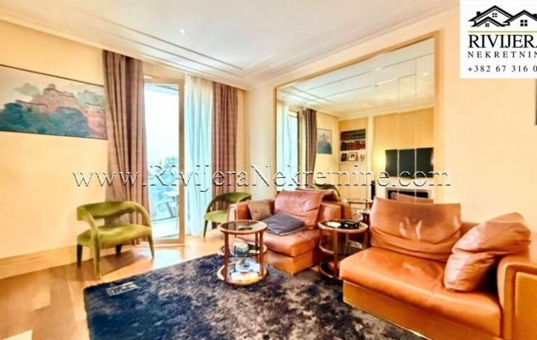 Na prodaju ekskluzivan stan Regent hotel Porto Montenegro Tivat