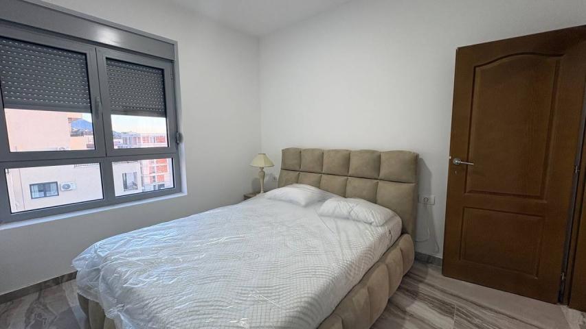 Prodaja, Stan, 104m2 , Tivat