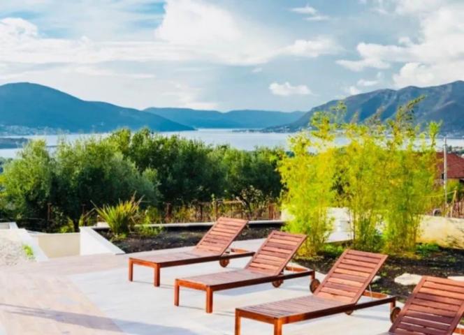 Izdavanje, Stan, 130m2 , KAVAC