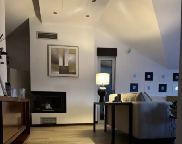Izdavanje, Stan, 130m2 , KAVAC