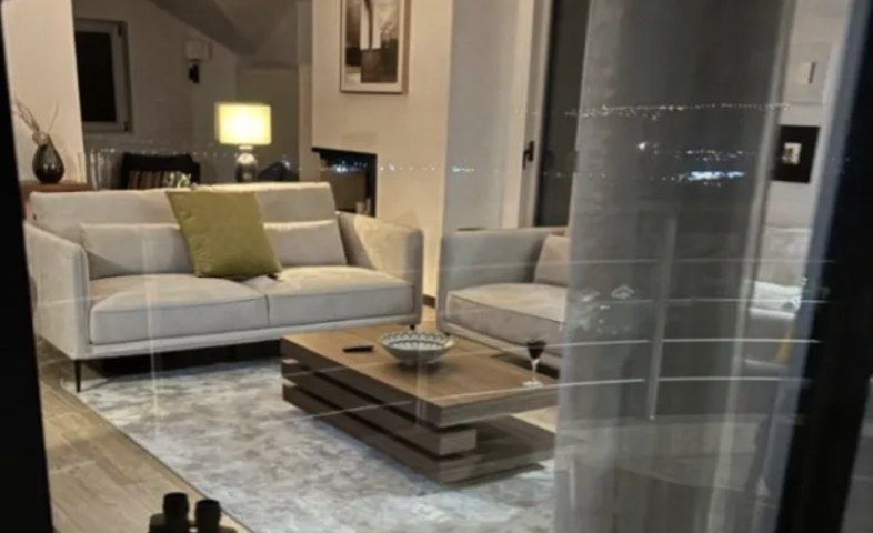 Izdavanje, Stan, 130m2 , KAVAC