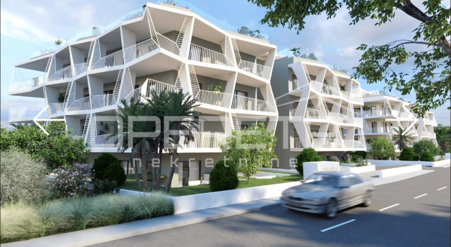 Split, Duilovo, rezidencijalni penthouse, privatni bazen, vrt, 300 m² vanjskih p