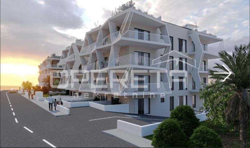 Split, Duilovo, rezidencijalni penthouse, privatni bazen, vrt, 300 m² vanjskih p