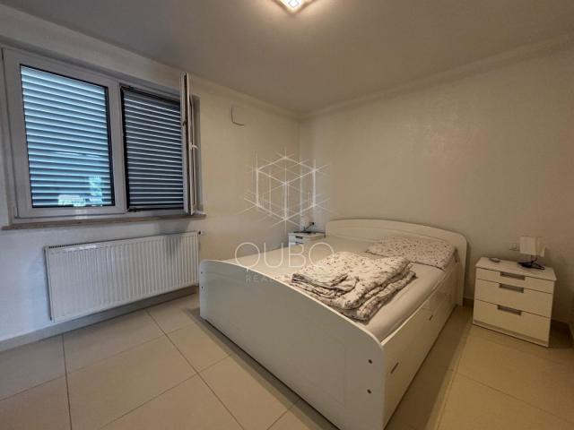 Istra, Poreč - Vila s pogledom na more i investicijskim potencijalom