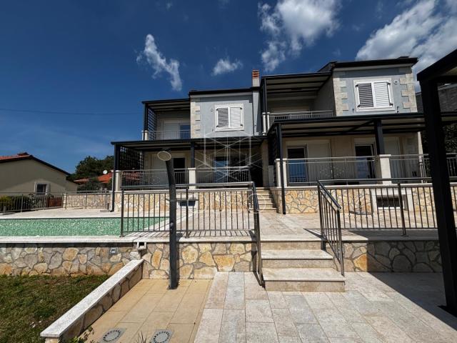 Istra, Poreč - Vila s pogledom na more i investicijskim potencijalom