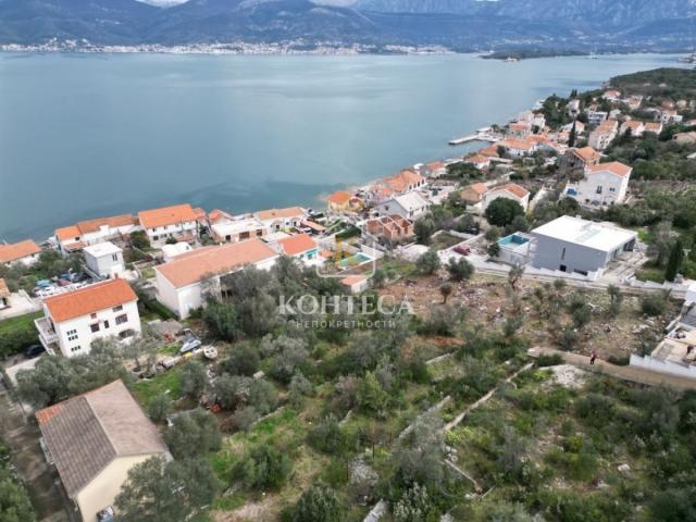Odličan, urbanizovan plac sa pogledom na more - Krašići, Tivat
