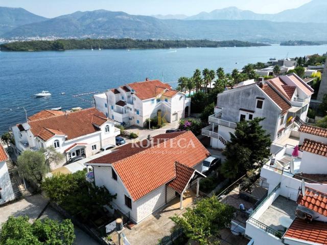 House just 50 m from the sea – Kaluđerovina