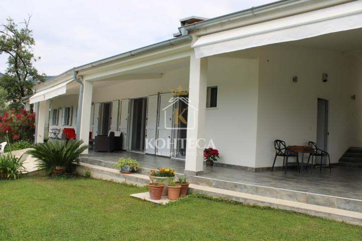 Mediteranska hacijenda u prigradskom naselju -Kavač!