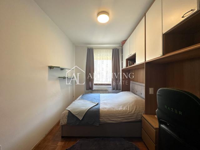 Umag, centar - dvosobni stan 84 m2 na izvrsnoj lokaciji, 400 m od mora