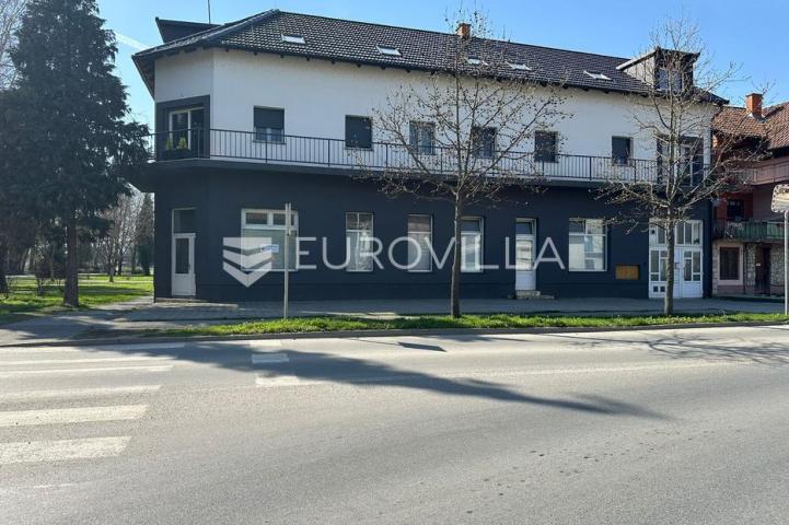 Požega, prostrani poslovni prostor 140 m²
