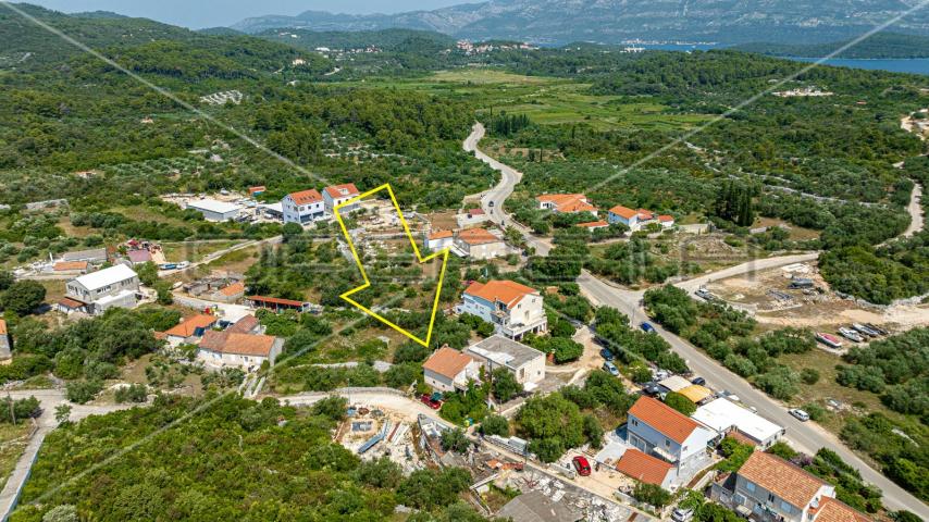 Kuća sa 7 apartmana, 250 m do mora, Lumbarda