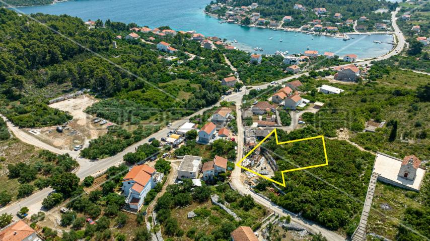 Kuća sa 7 apartmana, 250 m do mora, Lumbarda