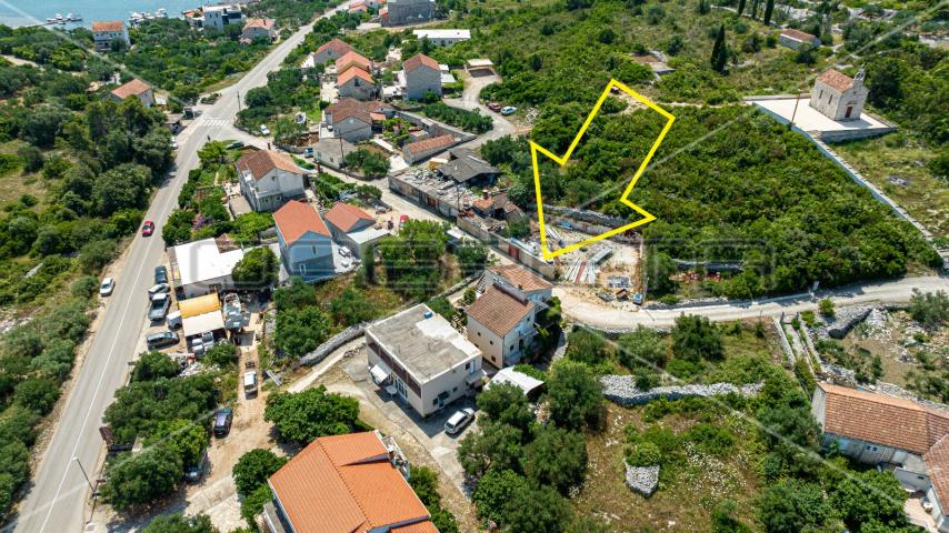 Kuća sa 7 apartmana, 250 m do mora, Lumbarda