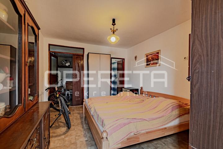Kuća na atraktivnoj lokaciji, 240 m2, Lumbarda, otok Korčula