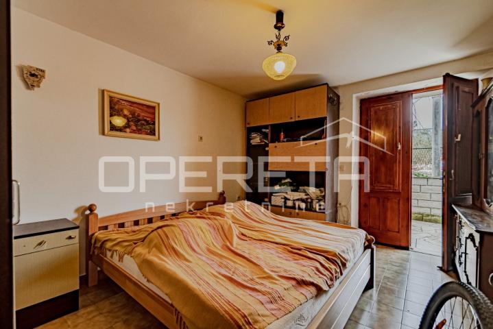 Kuća na atraktivnoj lokaciji, 240 m2, Lumbarda, otok Korčula