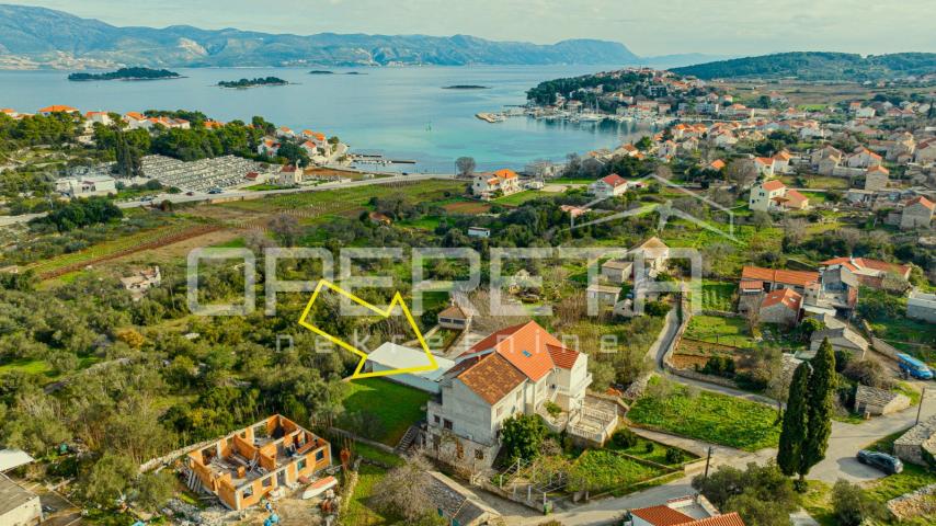 Kuća na atraktivnoj lokaciji, 240 m2, Lumbarda, otok Korčula