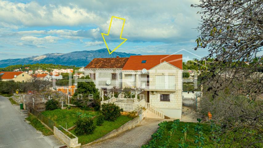 Kuća na atraktivnoj lokaciji, 240 m2, Lumbarda, otok Korčula