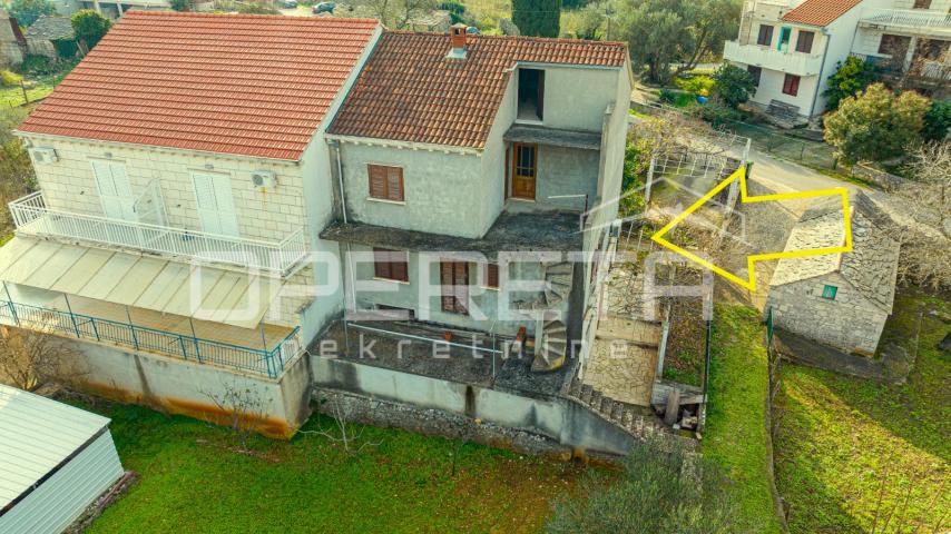 Kuća na atraktivnoj lokaciji, 240 m2, Lumbarda, otok Korčula