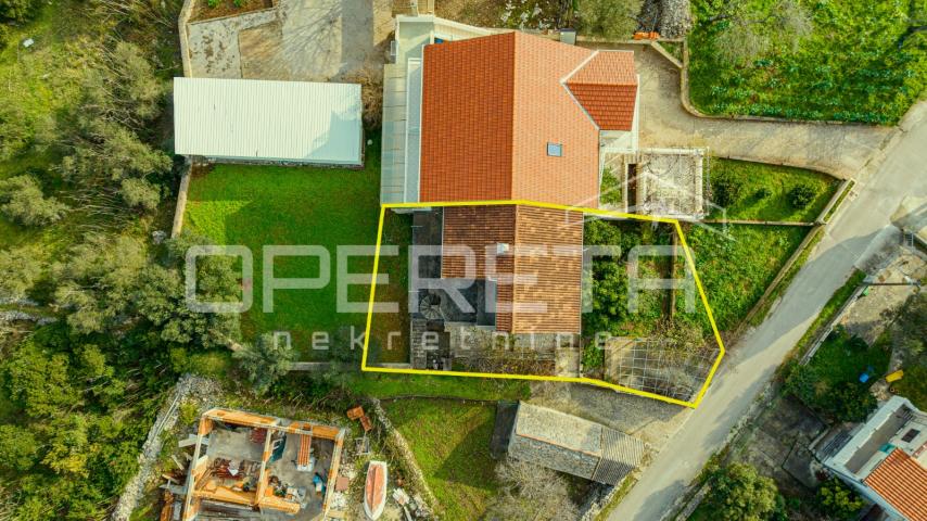 Kuća na atraktivnoj lokaciji, 240 m2, Lumbarda, otok Korčula