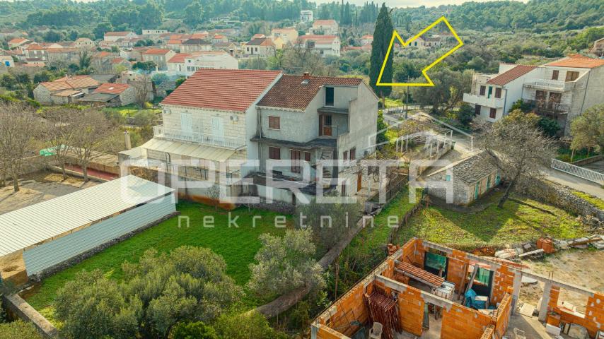 Kuća na atraktivnoj lokaciji, 240 m2, Lumbarda, otok Korčula