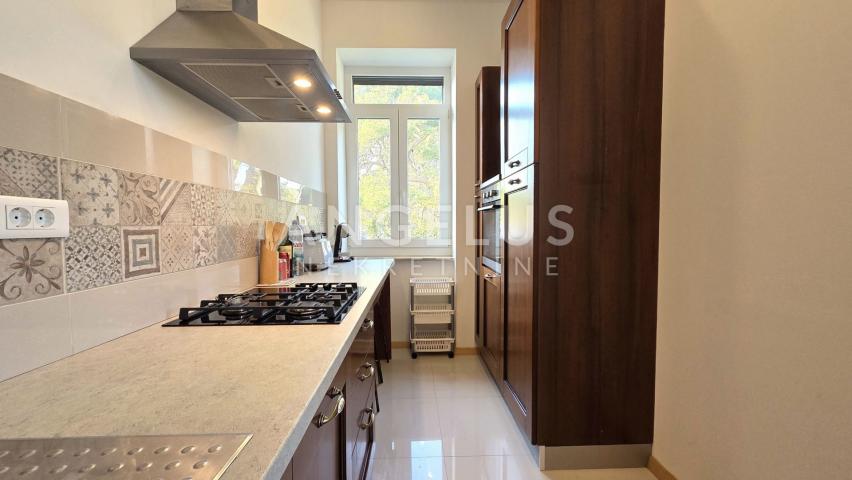 Istra, Pula - stan s garažom, 90m2, prodaja!