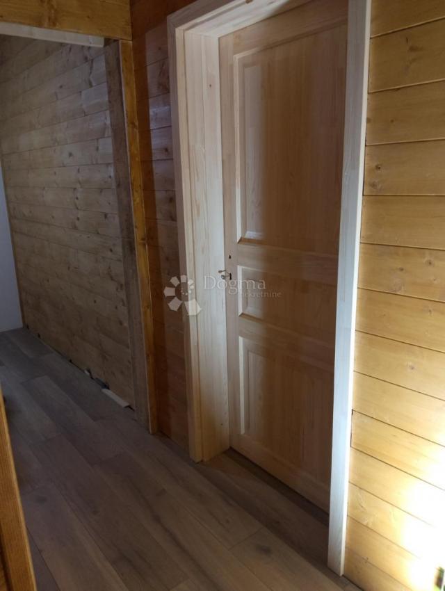 MRKOPALJ NOVOSAGRAĐENA KUĆA NA TOP LOKACIJI!