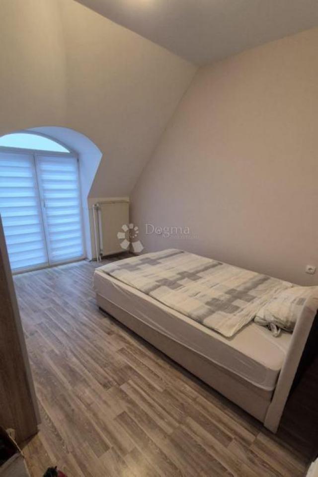 PRODAJA NOVOADAPTIRANE KUĆE S POSLOVNIM PROSTOROM, Novigrad Podravski, 282m2,  