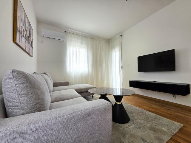 Dvosoban lijepo namješten stan, 60m2, Zagorič, Podgorica