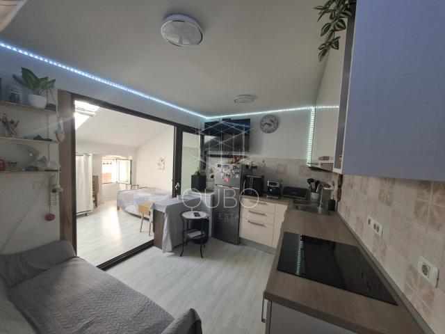 Rovinj – Stan u staroj jezgri s pogledom na more, dvije stambene jedinice, 72 m²