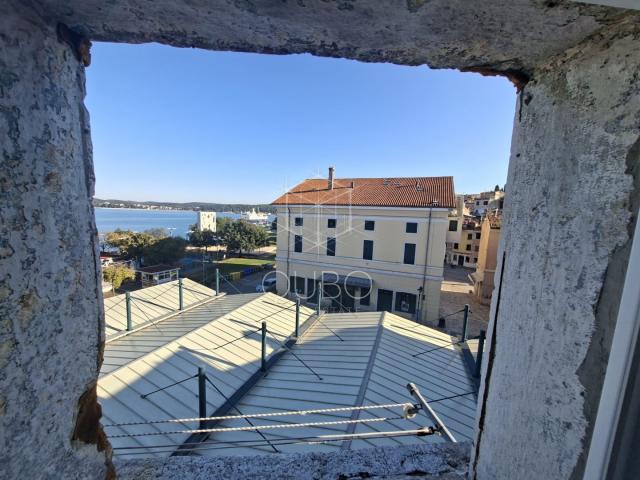 Rovinj – Stan u staroj jezgri s pogledom na more, dvije stambene jedinice, 72 m²