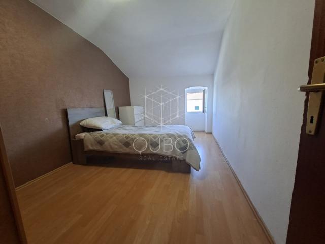 Rovinj – Stan u staroj jezgri s pogledom na more, dvije stambene jedinice, 72 m²