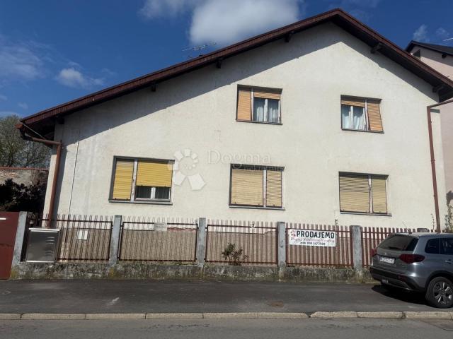 KUĆA S TRI ODVOJENA STANA