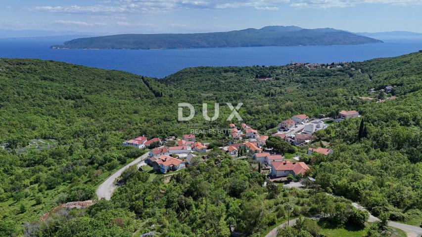 OPATIJA, BRSEČ (okolica) - Građevinsko zemljište 1173 m2 s projektnom dokumentacijom i fantastičnim 