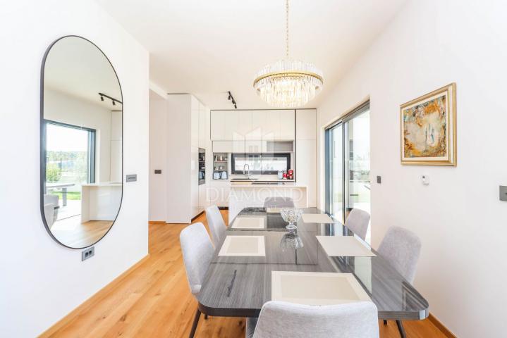 Moderna vila u Banjolama, 500 m od mora – luksuz, privatnost i vrhunska oprema! 