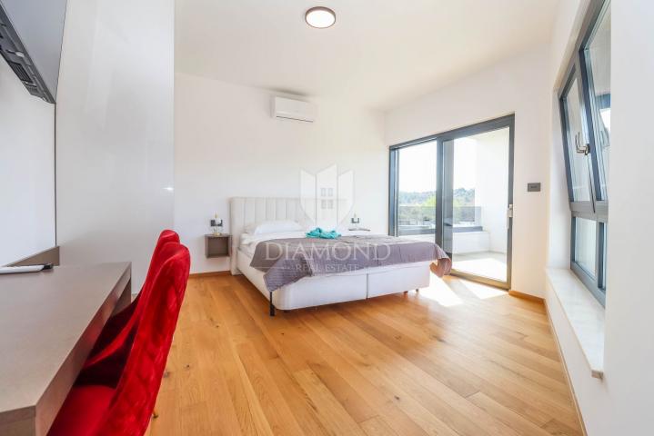 Moderna vila u Banjolama, 500 m od mora – luksuz, privatnost i vrhunska oprema! 