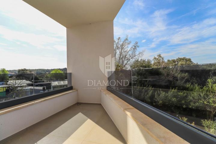 Moderna vila u Banjolama, 500 m od mora – luksuz, privatnost i vrhunska oprema! 
