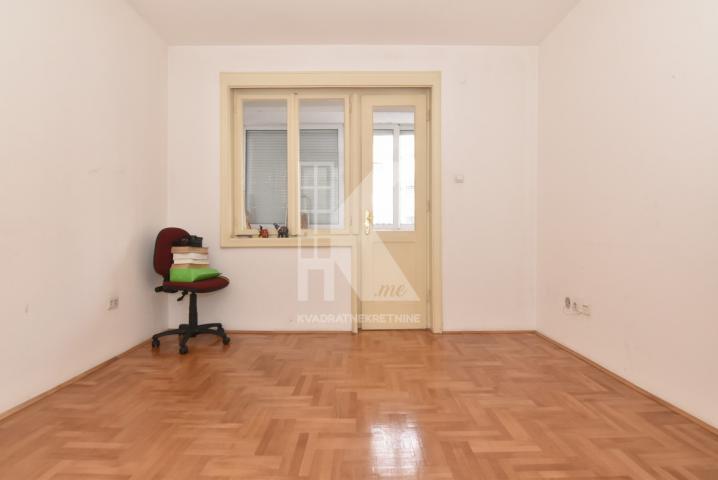 Izdavanje, Jednosoban stan, Podgorica, Centar, 40m2