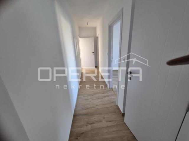 Penthouse, novogradnja na ekskluzivnoj lokaciji - prvi red do mora, Neviđane, 13