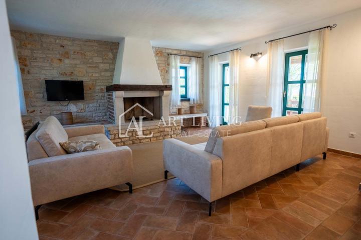 Poreč, okolica - luksuzna rustikalna vila s bazenom - PRILIKA