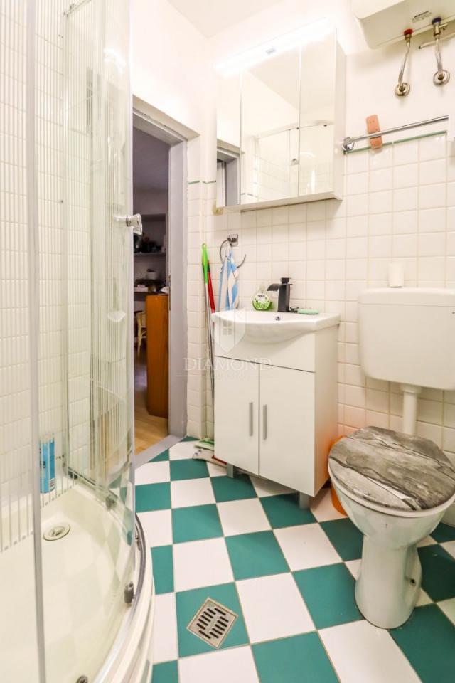 Rovinj, Stari grad, odličan stan, potencijal za 3 jedinice