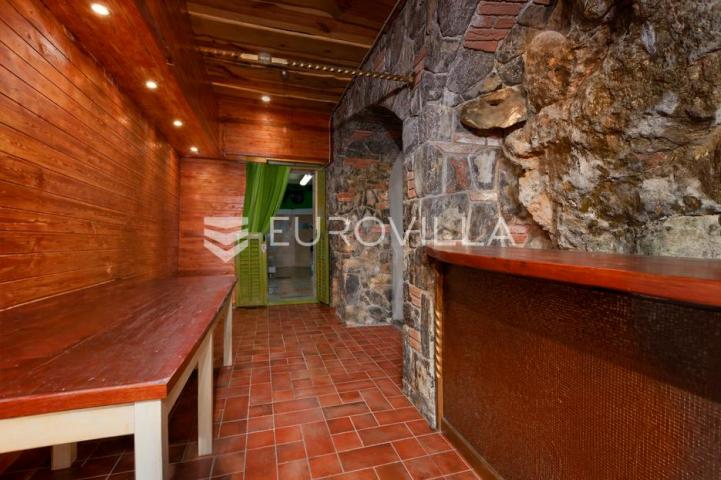 Opatija, Volosko, reprezentativan poslovni prostor, terasa 100 m²